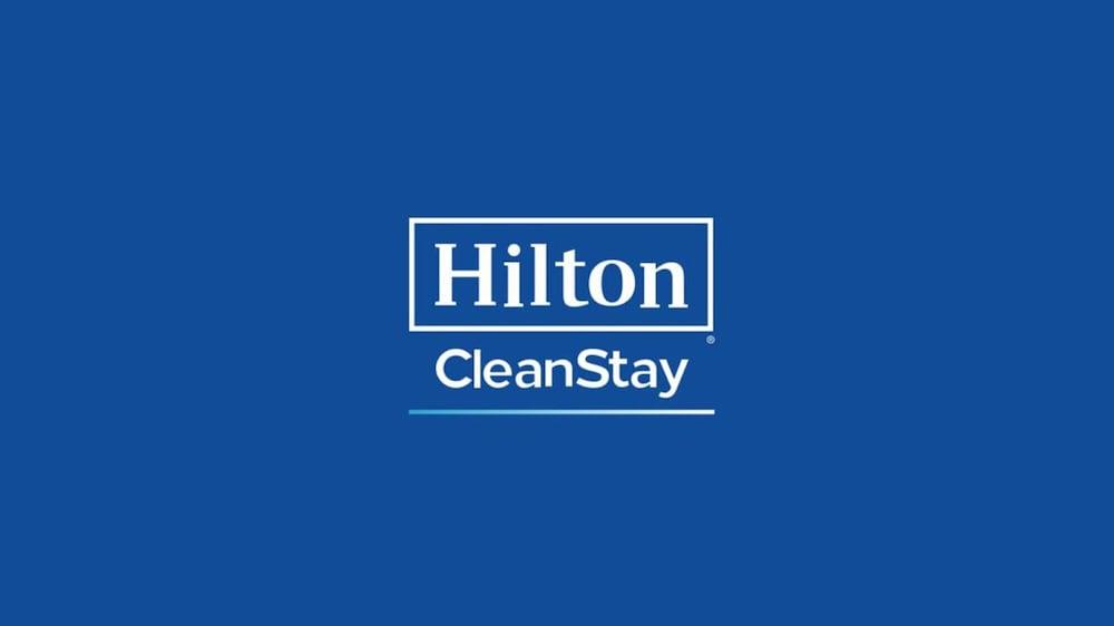 Hampton Inn & Suites Albany-Airport Latham Exterior photo