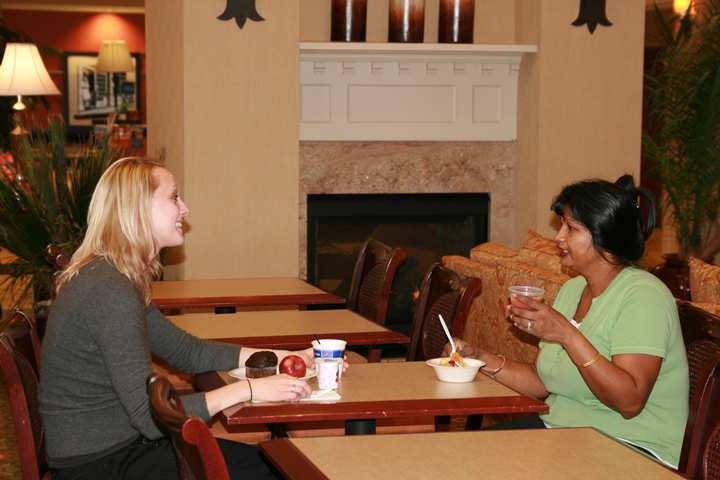 Hampton Inn & Suites Albany-Airport Latham Restaurant photo